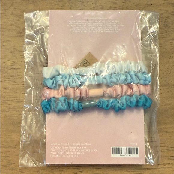 Hair Accessory Bundle - Picture 6 of 6